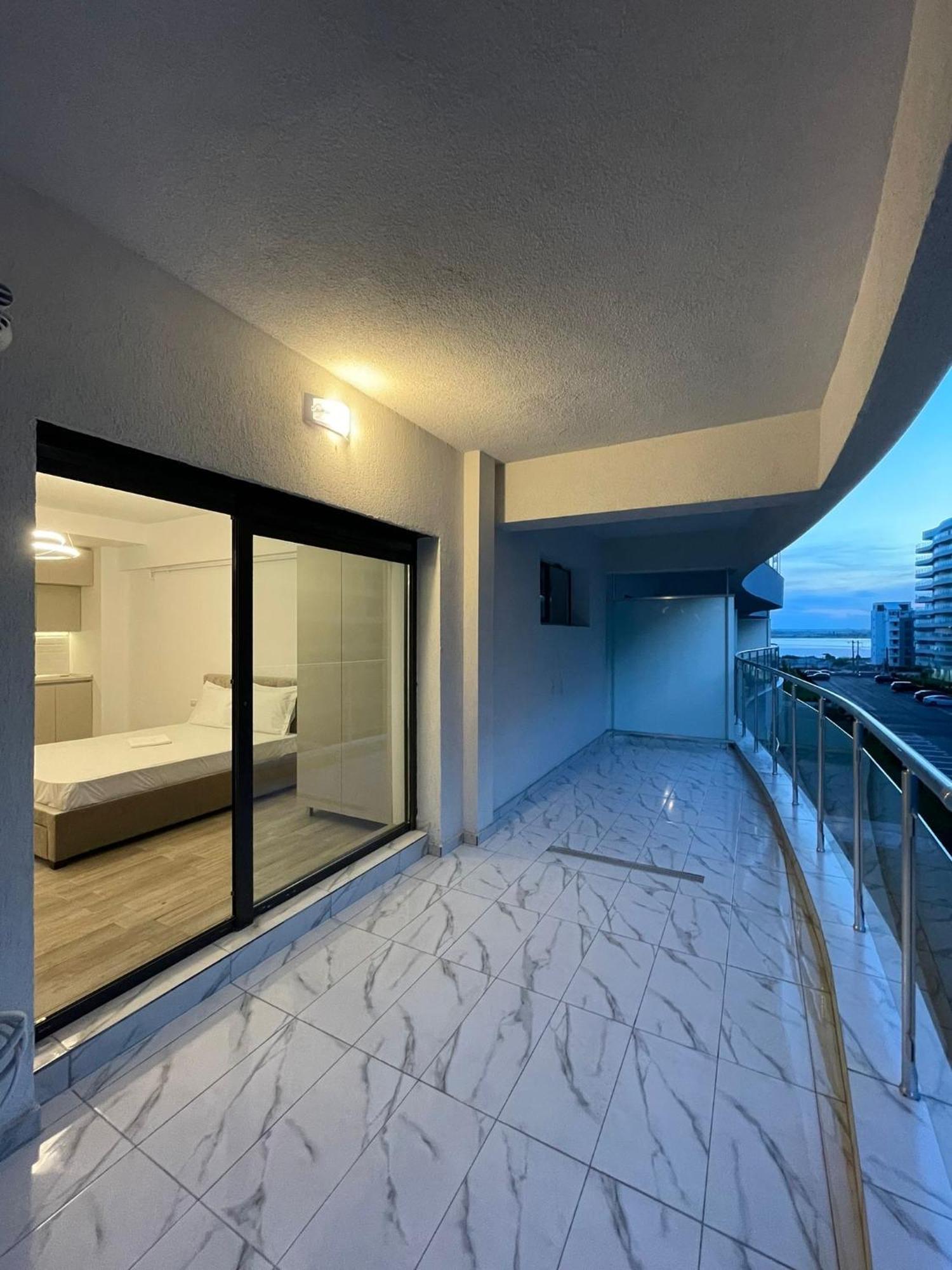 Del Mar Vista Apartment Mamaia Exterior photo